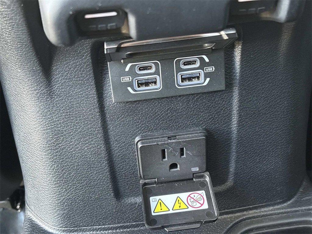 Used 2023 Jeep Gladiator Overland image 21