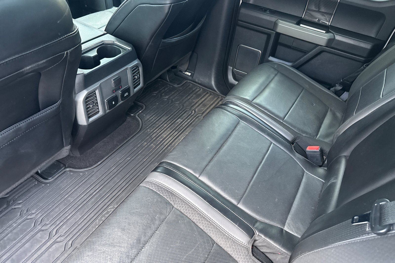 Used 2020 Ford F150 Raptor w/ Equipment Group 802A Luxury AWD/4WD image 13