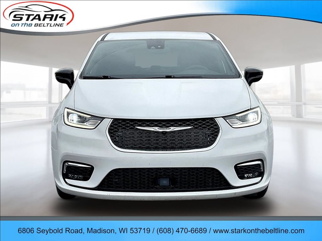 Used 2025 Chrysler Pacifica Select FWD image 2
