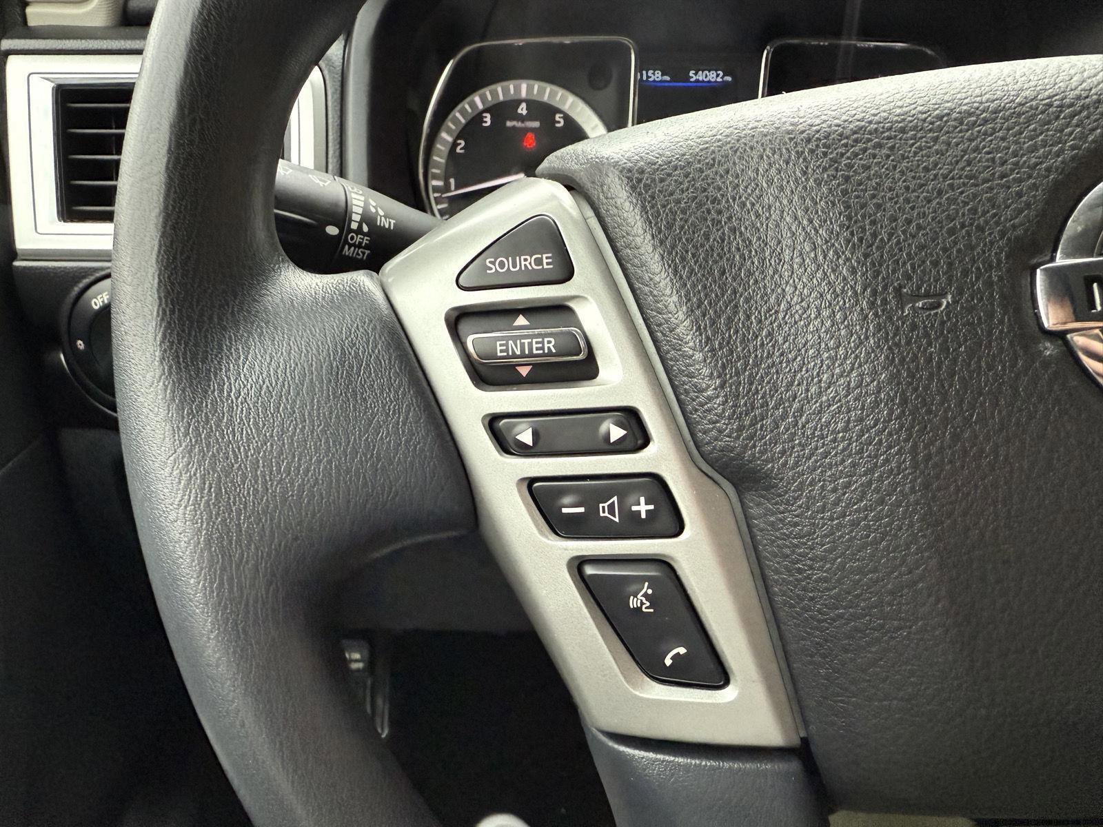 Used 2019 Nissan Titan SV image 23