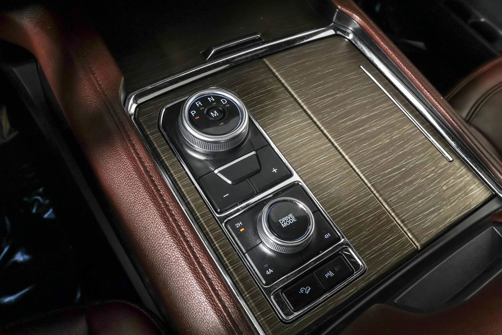 Used 2023 Ford Expedition Limited image 32