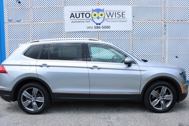 Used 2019 Volkswagen Tiguan SEL Premium w/ 3rd Row Seat Package AWD/4WD image 3