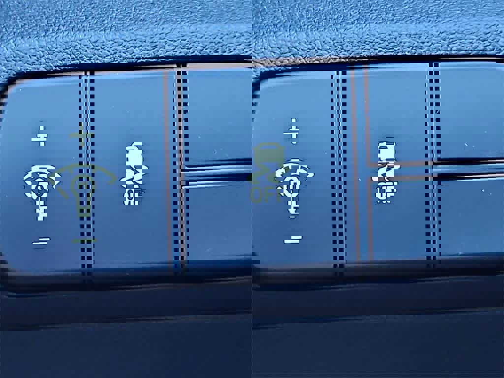 New 2026 Hyundai Elantra Sport image 18