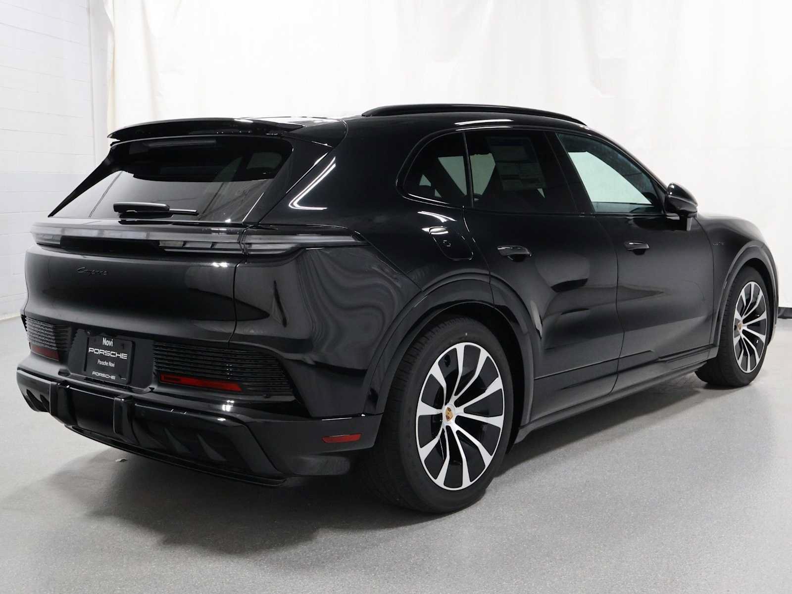 New 2026 Porsche Cayenne Electric AWD/4WD image 9