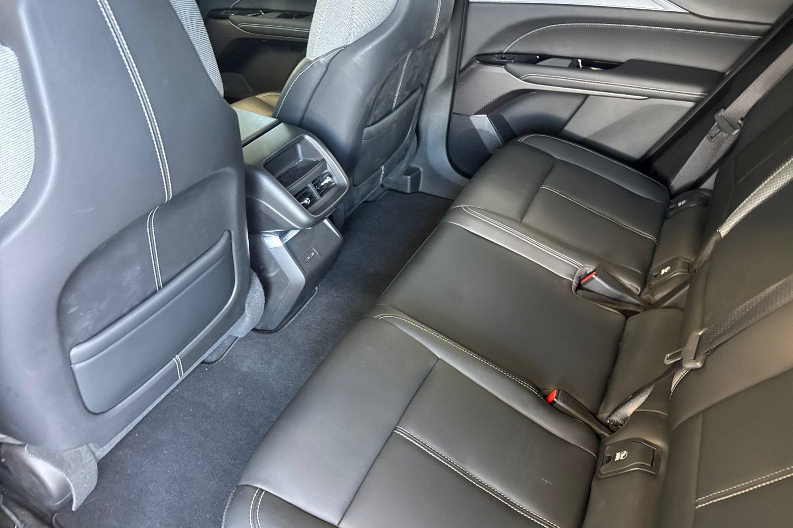 Certified 2024 Cadillac Lyriq Tech RWD image 13