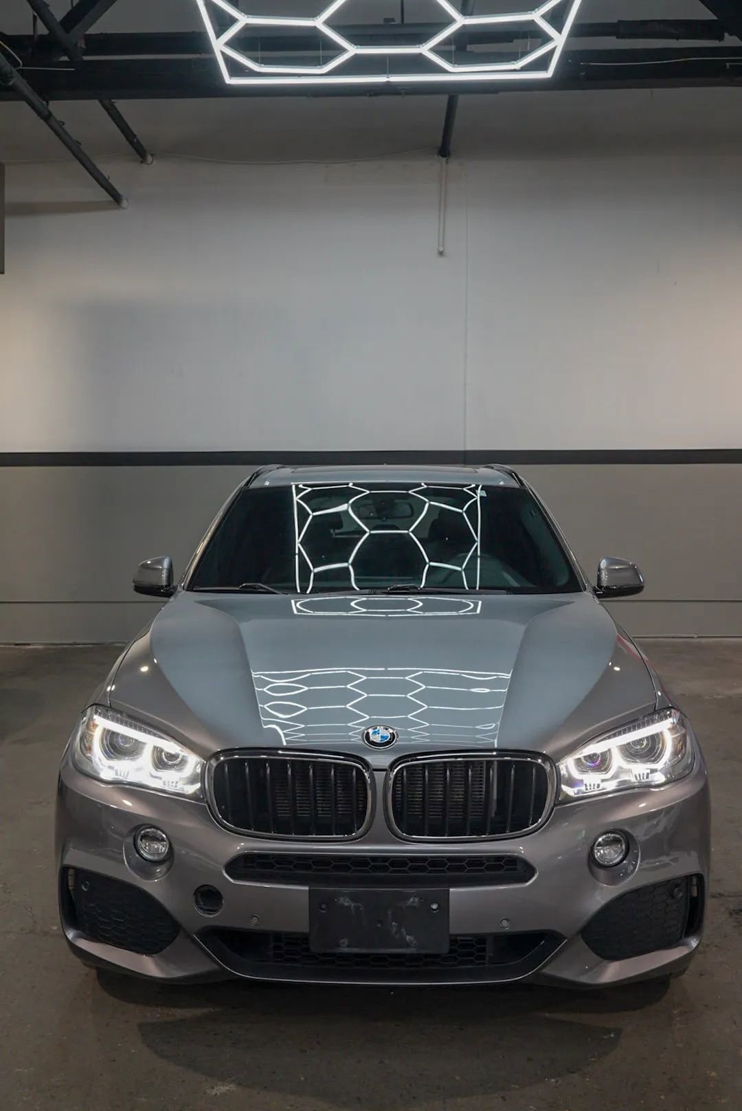 Used 2018 BMW X5 xDrive35i w/ M Sport Package image 2