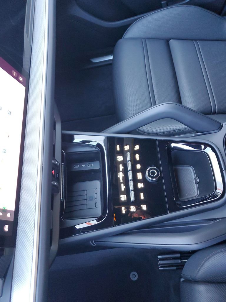 New 2026 Porsche Cayenne Coupe image 23