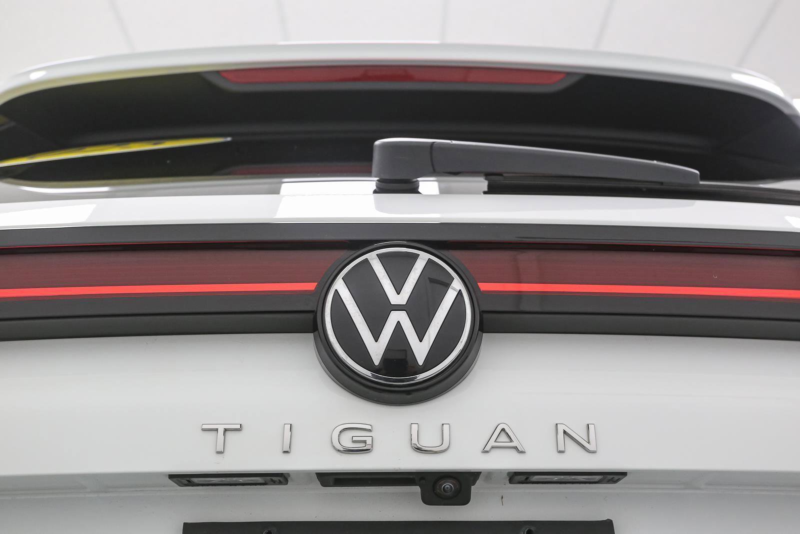 Used 2025 Volkswagen Tiguan S image 12