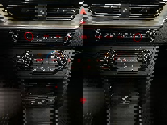 Used 2021 Kia Niro EX Premium image 18