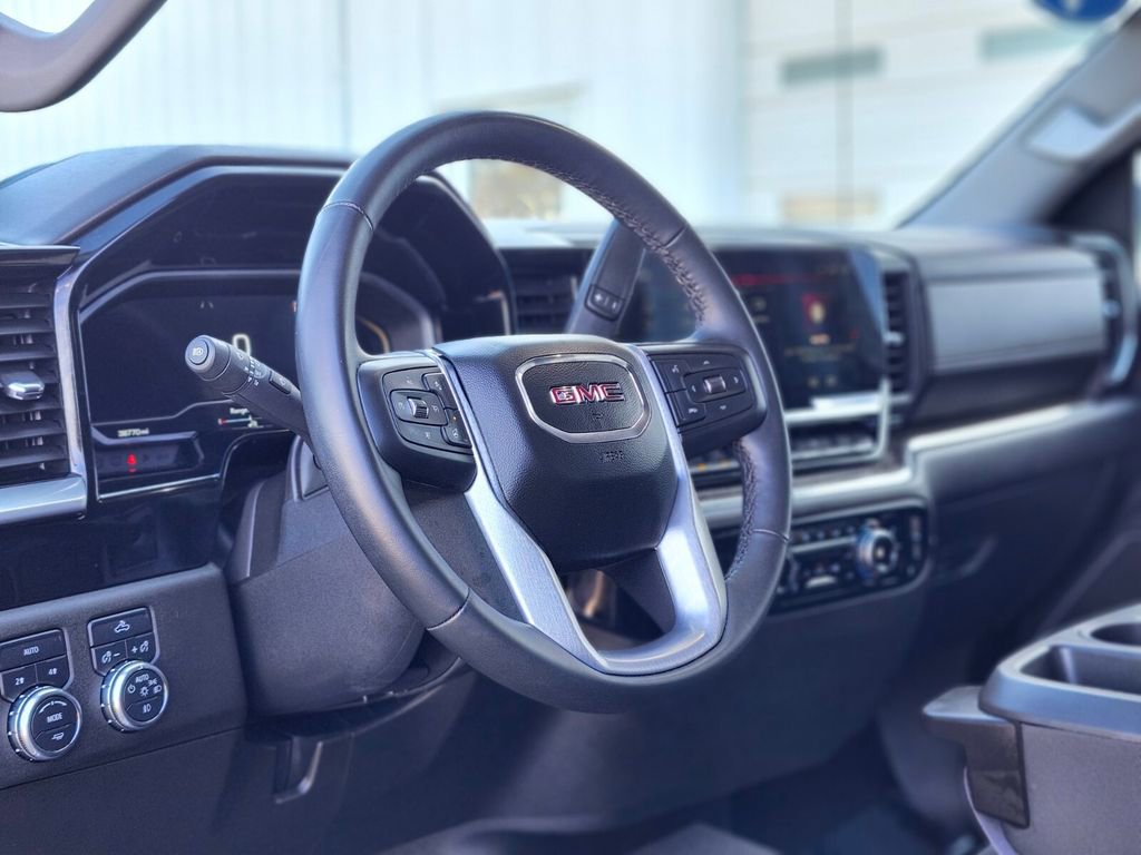 Used 2023 GMC Sierra 1500 Elevation image 17