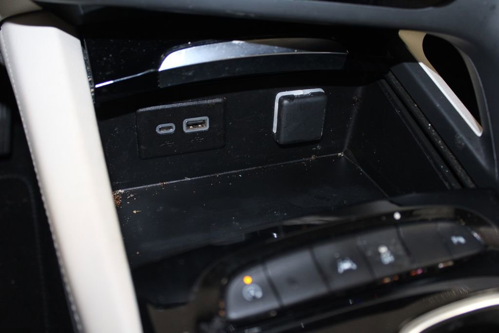 Used 2023 Buick Envision Preferred image 29