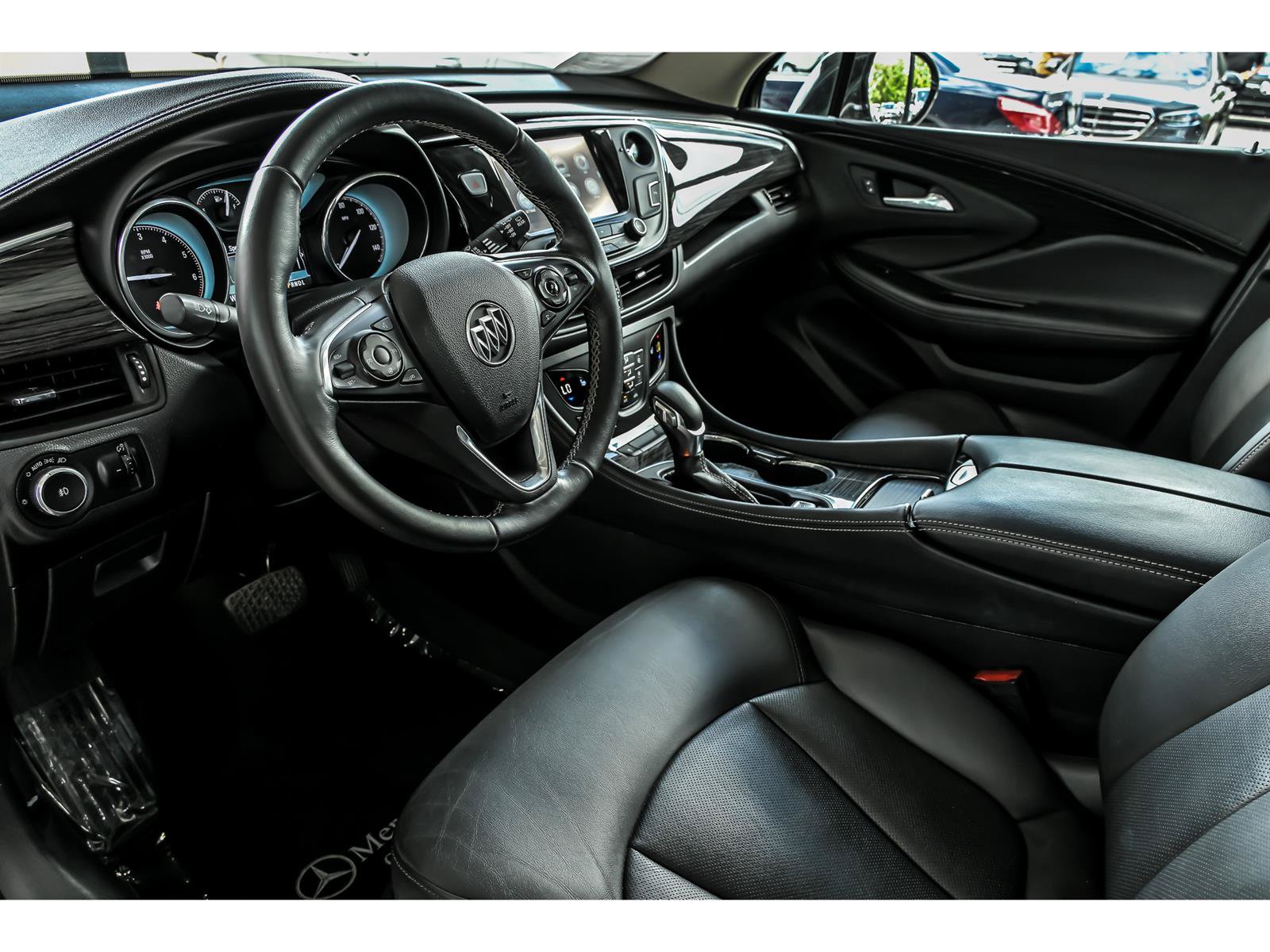 Used 2017 Buick Envision Essence FWD image 10