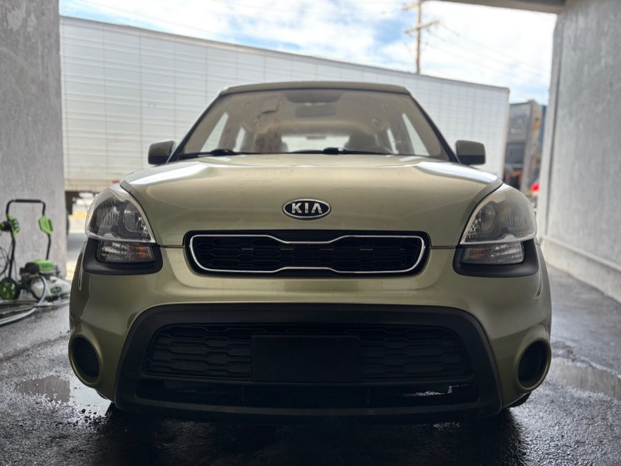 Used 2012 Kia Soul FWD image 2