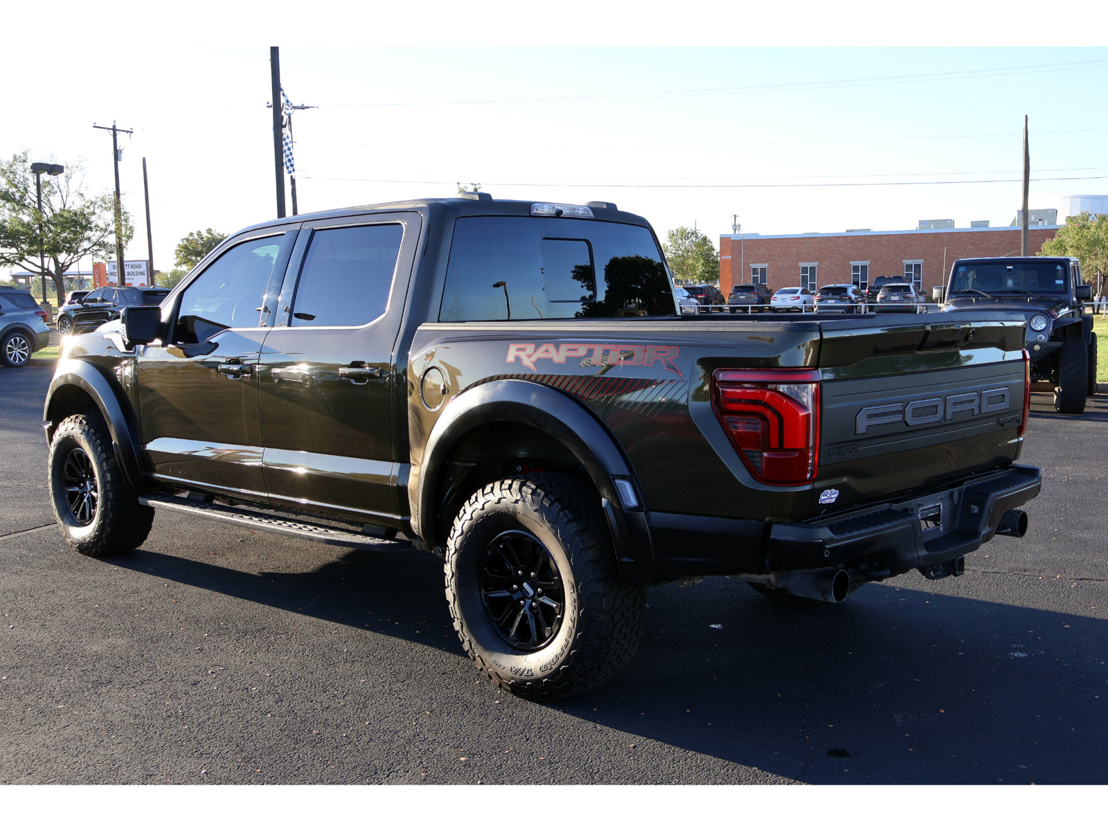 Used 2025 Ford F150 Raptor AWD/4WD image 16
