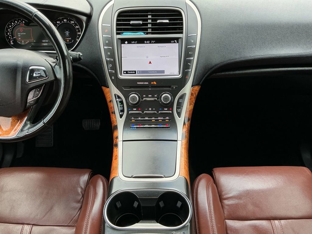 Used 2018 Lincoln MKX Reserve w/ Luxury Package image 20