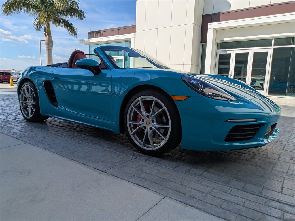 Used 2017 Porsche 718 Boxster S image 2