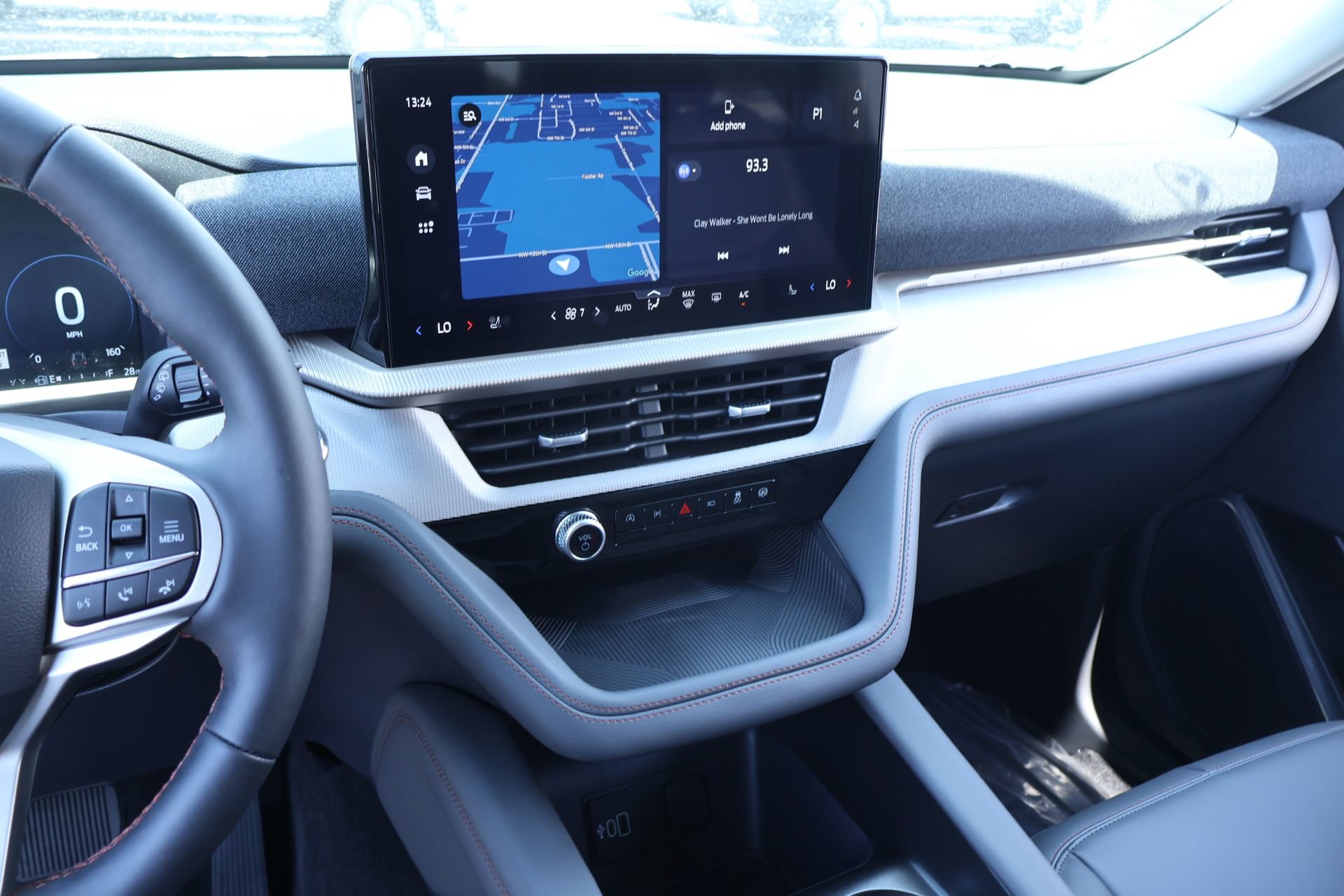 New 2026 Ford Explorer Active w/ Active Comfort Package AWD/4WD image 5