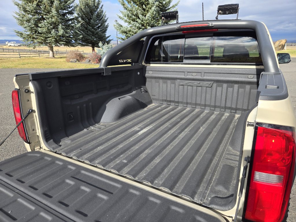 Used 2021 Chevrolet Colorado ZR2 w/ ZR2 Dusk Special Edition image 7