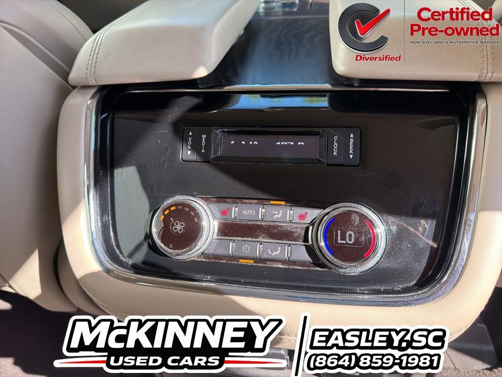 Used 2020 Lincoln Navigator 2WD image 32