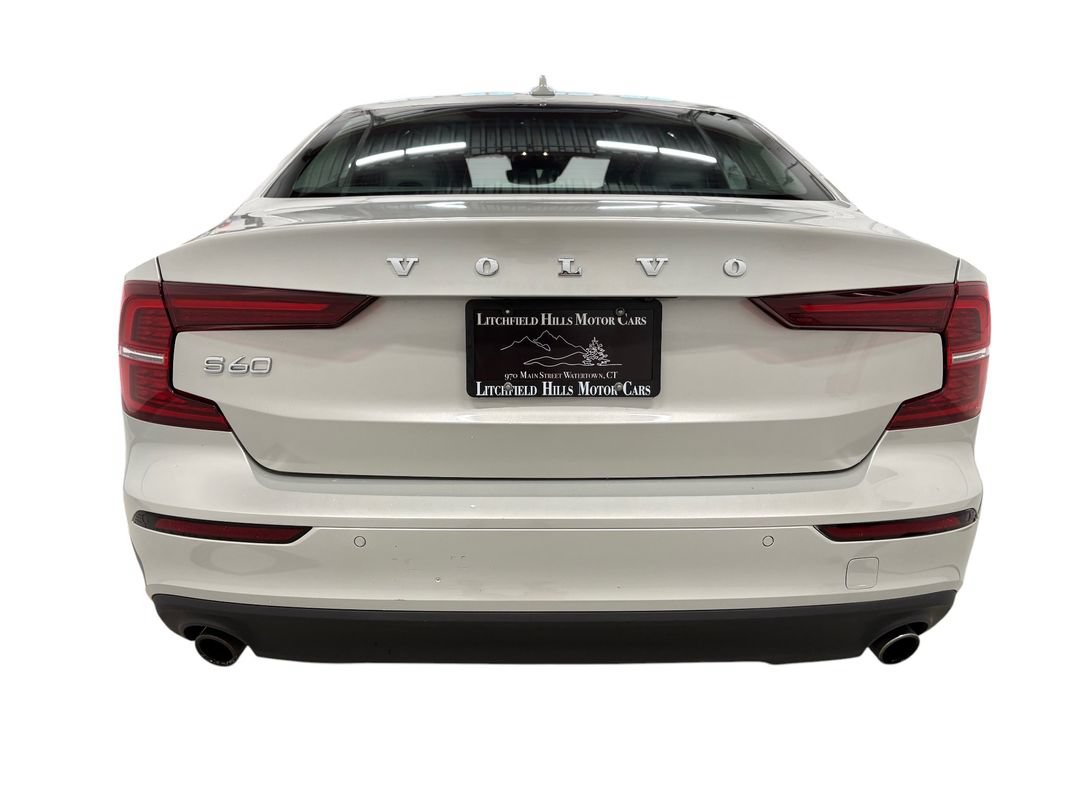 Used 2021 Volvo S60 T6 Momentum AWD/4WD image 5