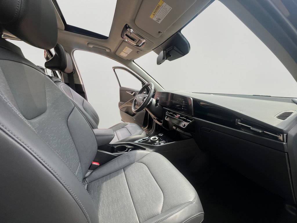 Used 2023 Kia Niro Wave w/ Wave Preserve Package FWD image 11