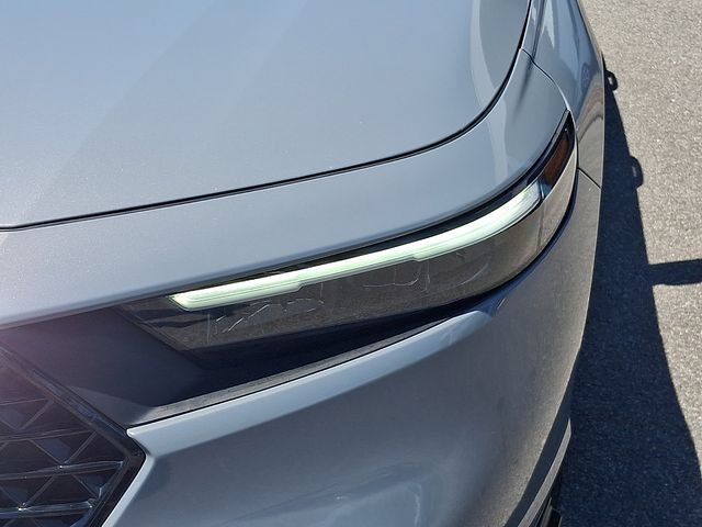 Used 2023 Honda Accord Sport image 11