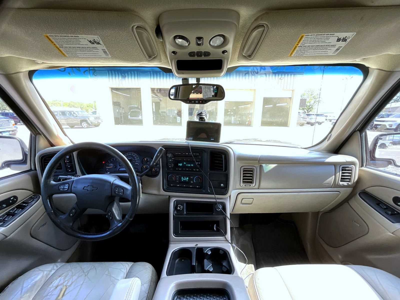 Used 2005 Chevrolet Avalanche Z71 w/ Sun And Sound Package AWD/4WD image 15