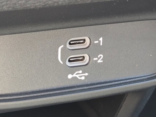 New 2026 Chrysler Pacifica Select image 10