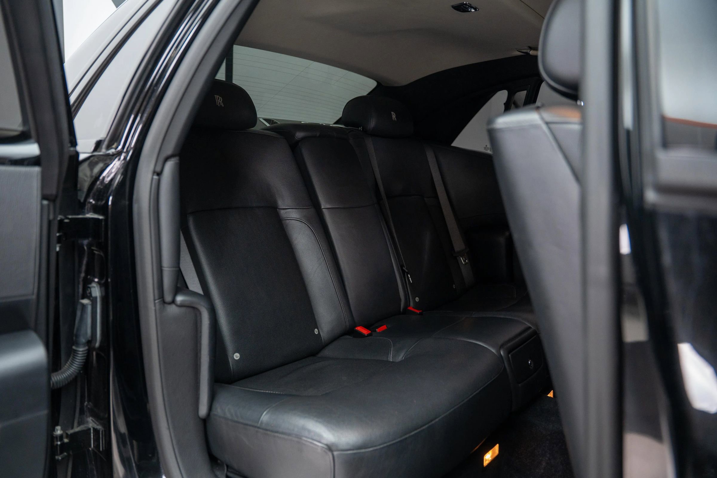 Used 2013 Rolls-Royce Ghost image 25