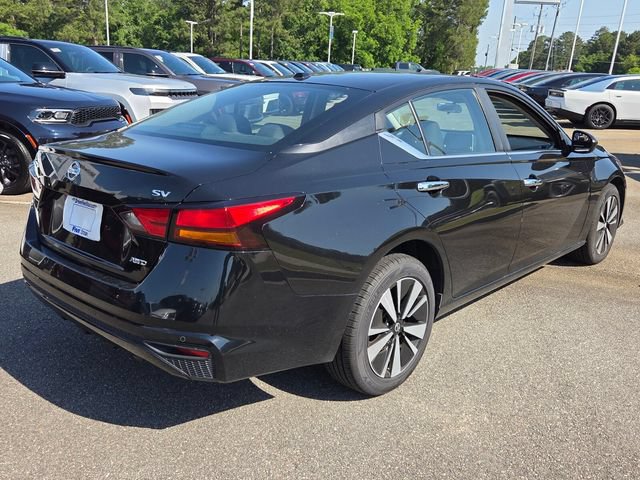 Used 2022 Nissan Altima 2.5 SV AWD/4WD image 12