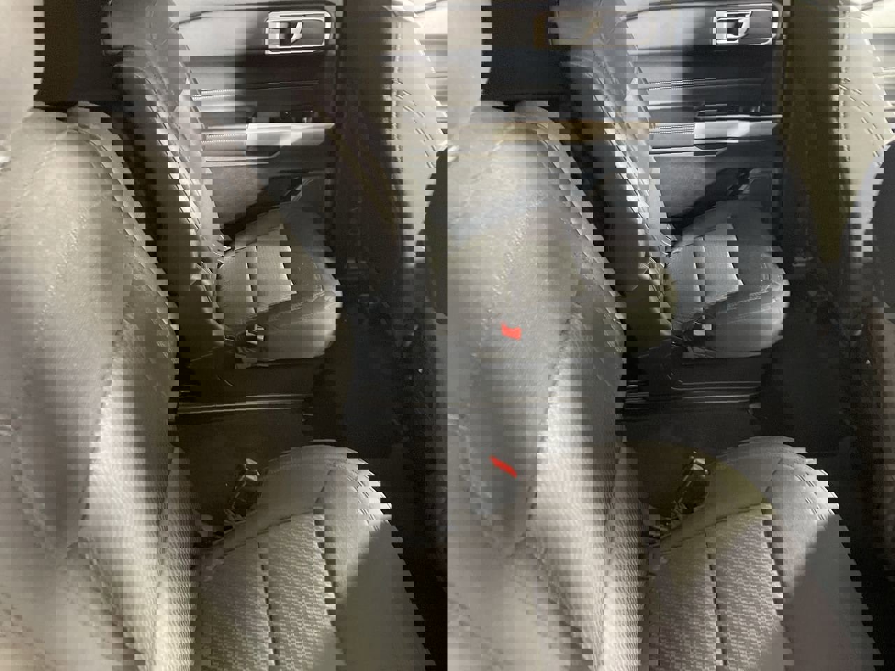 Used 2022 Ford Explorer XLT image 23