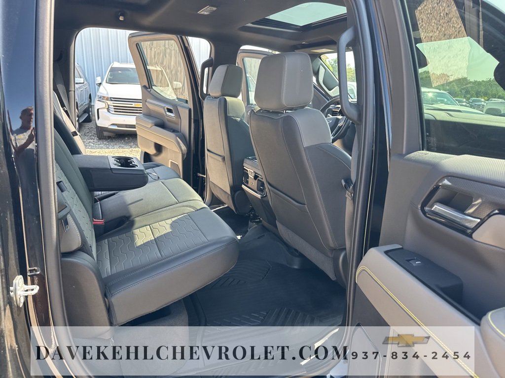 Used 2022 Chevrolet Silverado 1500 ZR2 w/ Technology Package image 29