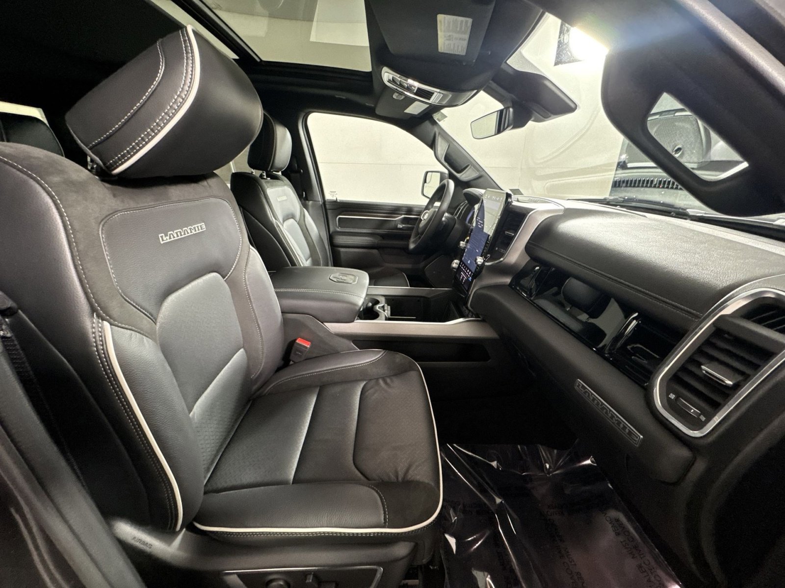 Used 2026 RAM 1500 Laramie image 27