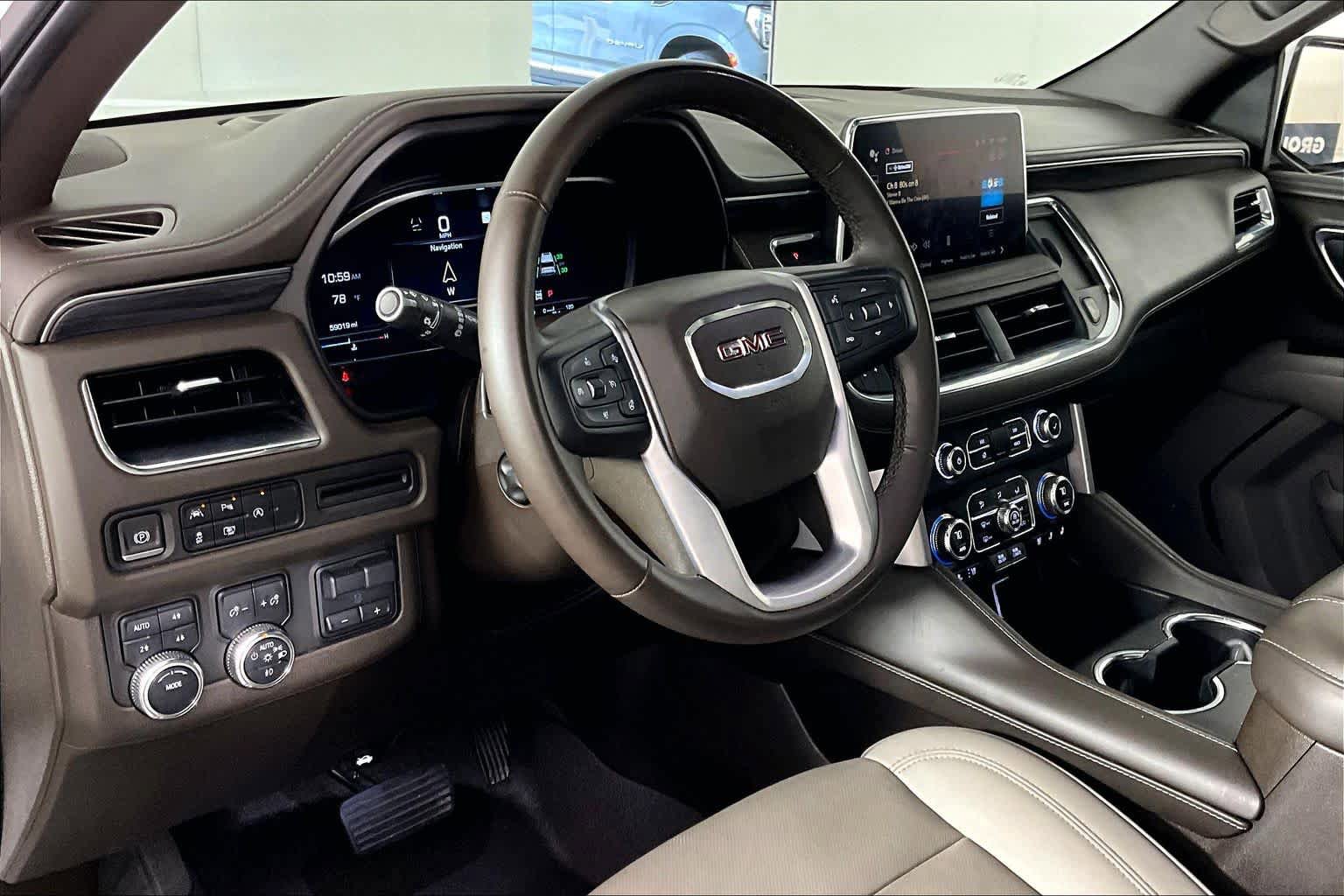 Certified 2023 GMC Yukon XL SLT w/ SLT Premium Package image 17