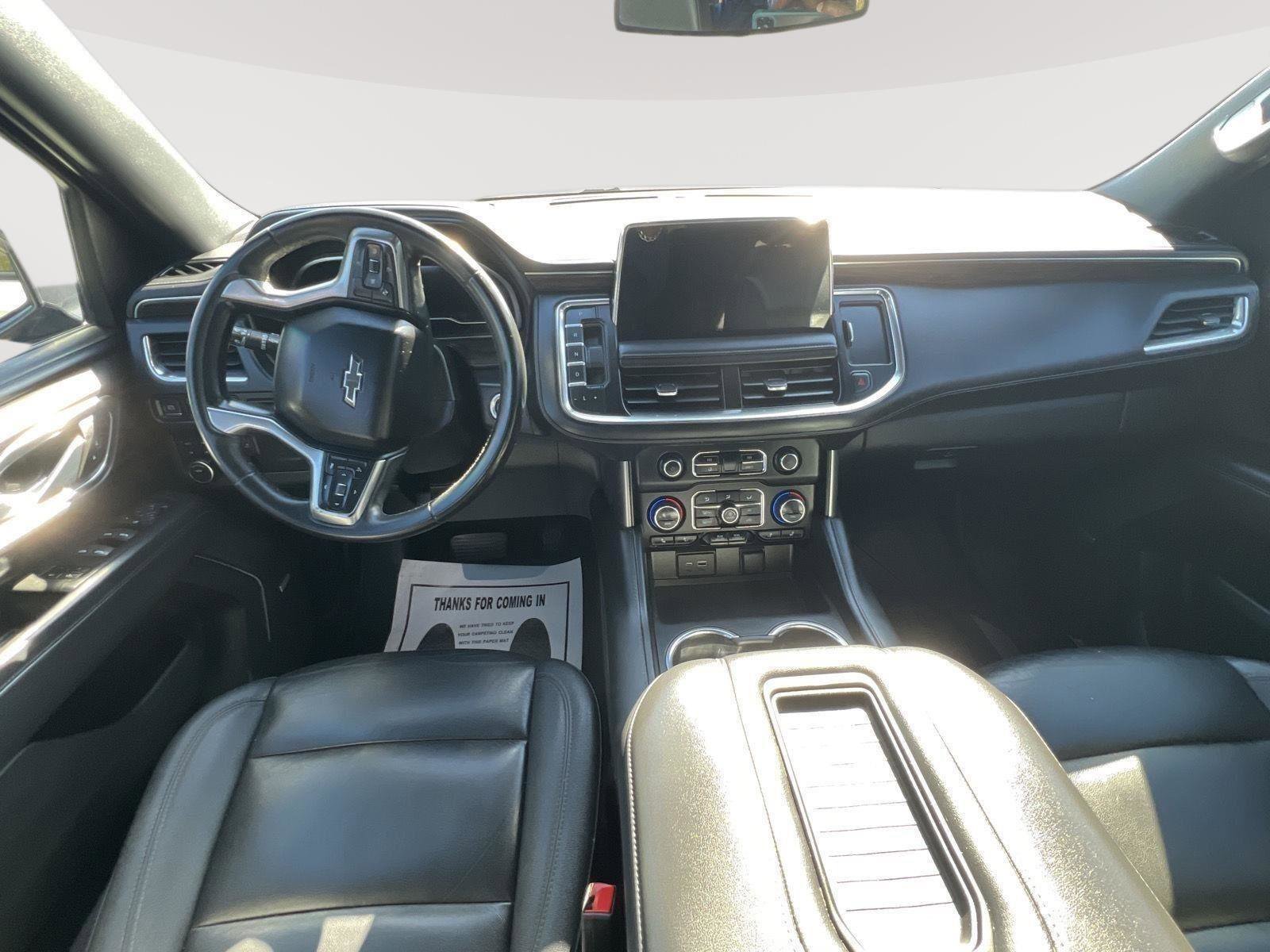 Used 2023 Chevrolet Suburban Z71 image 12