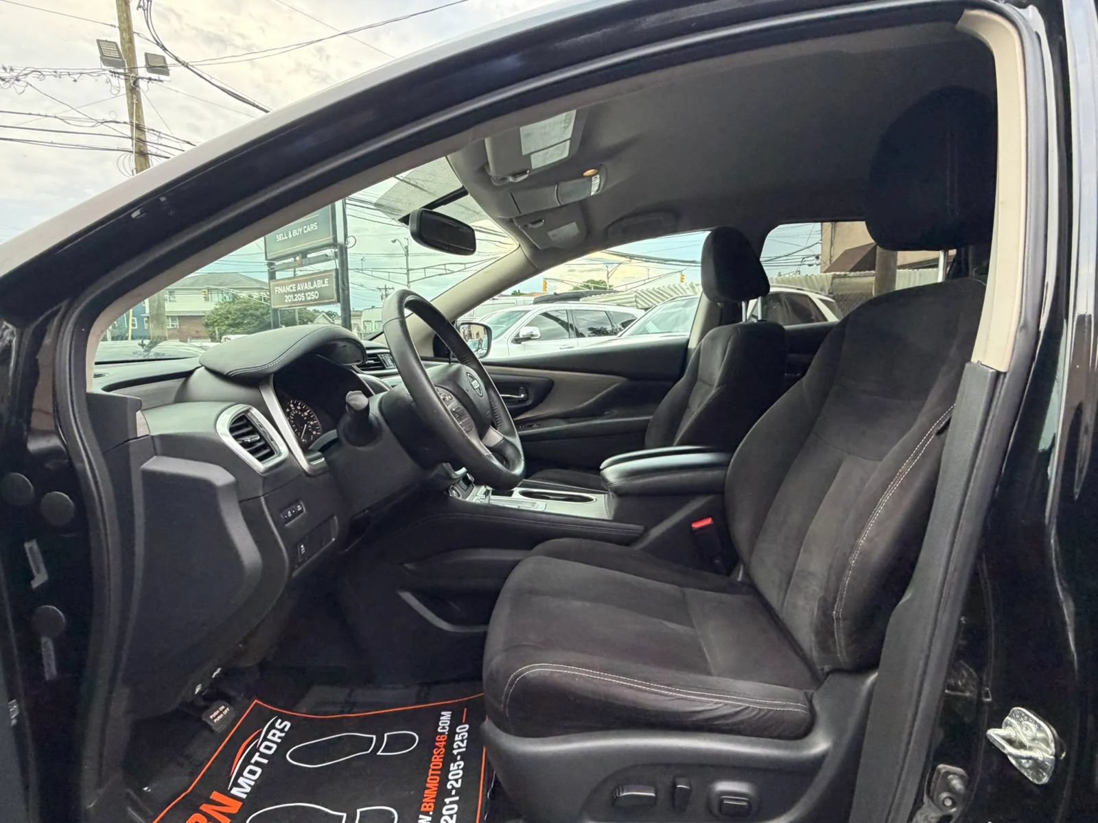 Used 2018 Nissan Murano SV AWD/4WD image 10