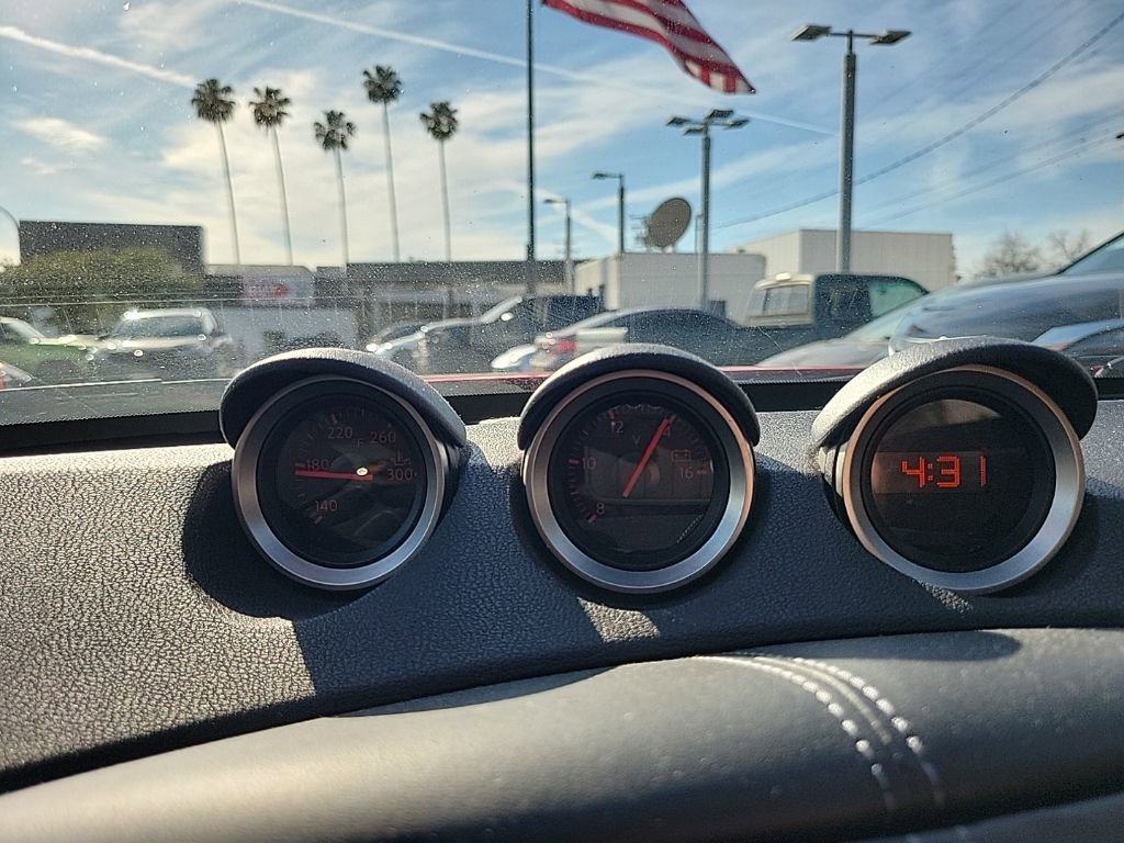 Used 2016 Nissan 370Z Coupe image 12