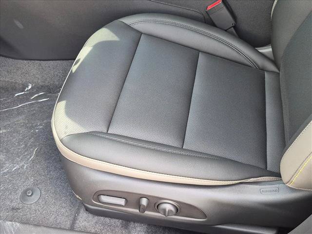 New 2026 Chevrolet Trax ACTIV w/ Driver Confidence Package FWD image 4
