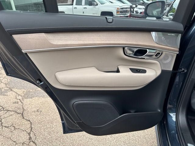 Used 2025 Volvo XC90 B6 Ultra w/ Protection Package Premier AWD/4WD image 18