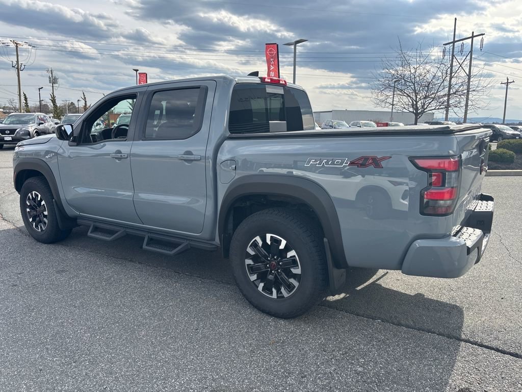 Used 2024 Nissan Frontier PRO-4X image 3