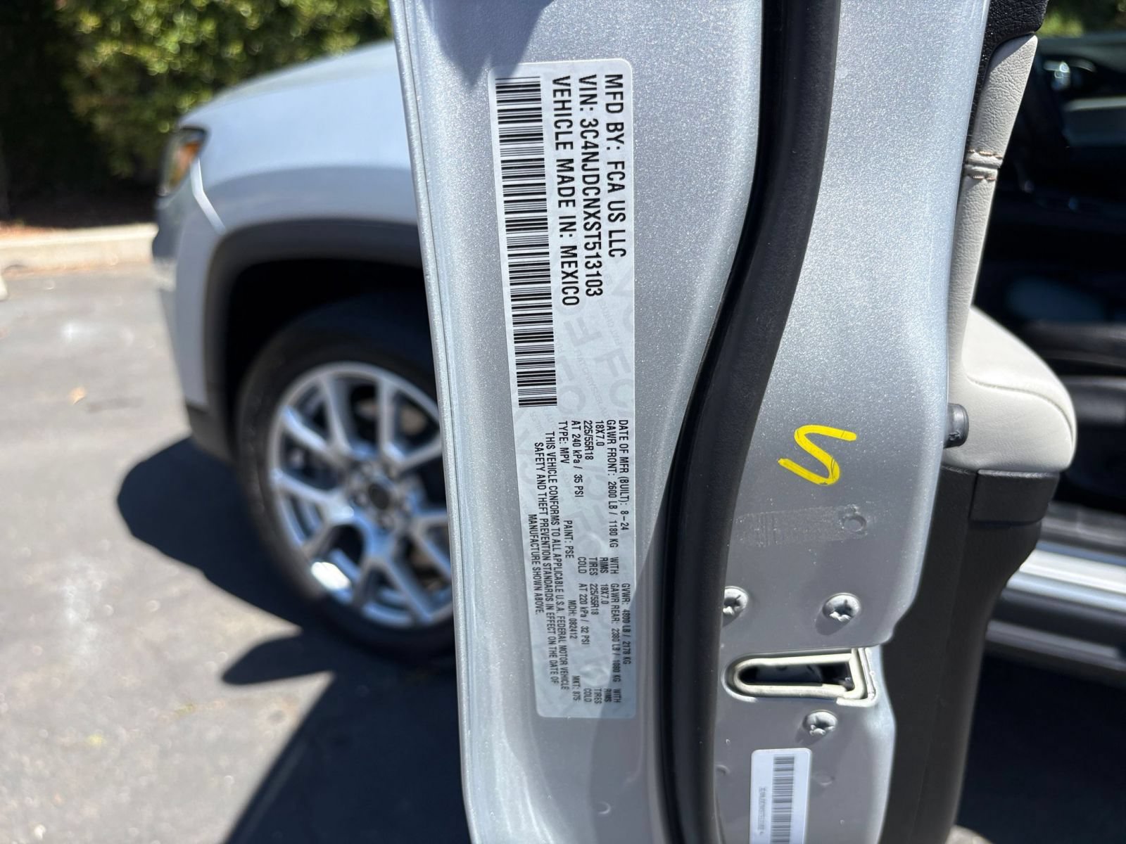 Used 2025 Jeep Compass Limited AWD/4WD image 30