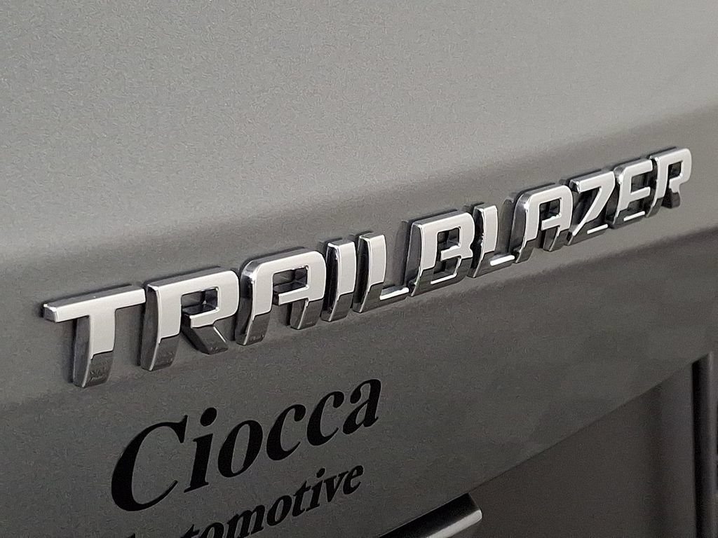 Used 2023 Chevrolet TrailBlazer LS FWD image 29