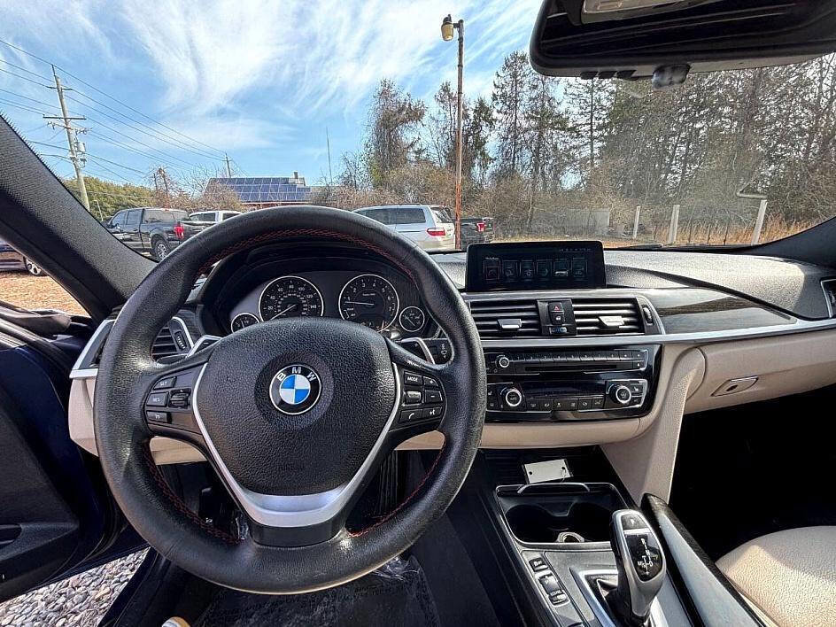 Used 2017 BMW 330i xDrive Sedan image 22
