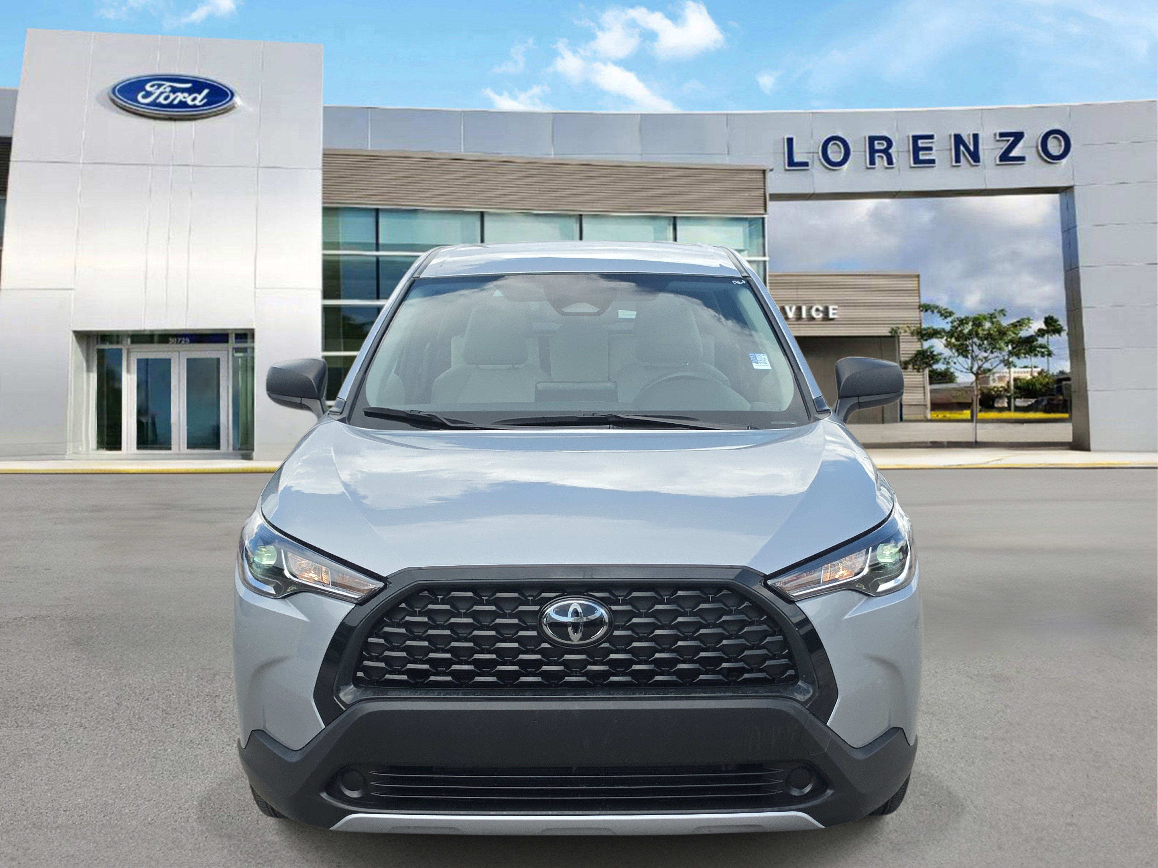 Used 2025 Toyota Corolla Cross L FWD image 2