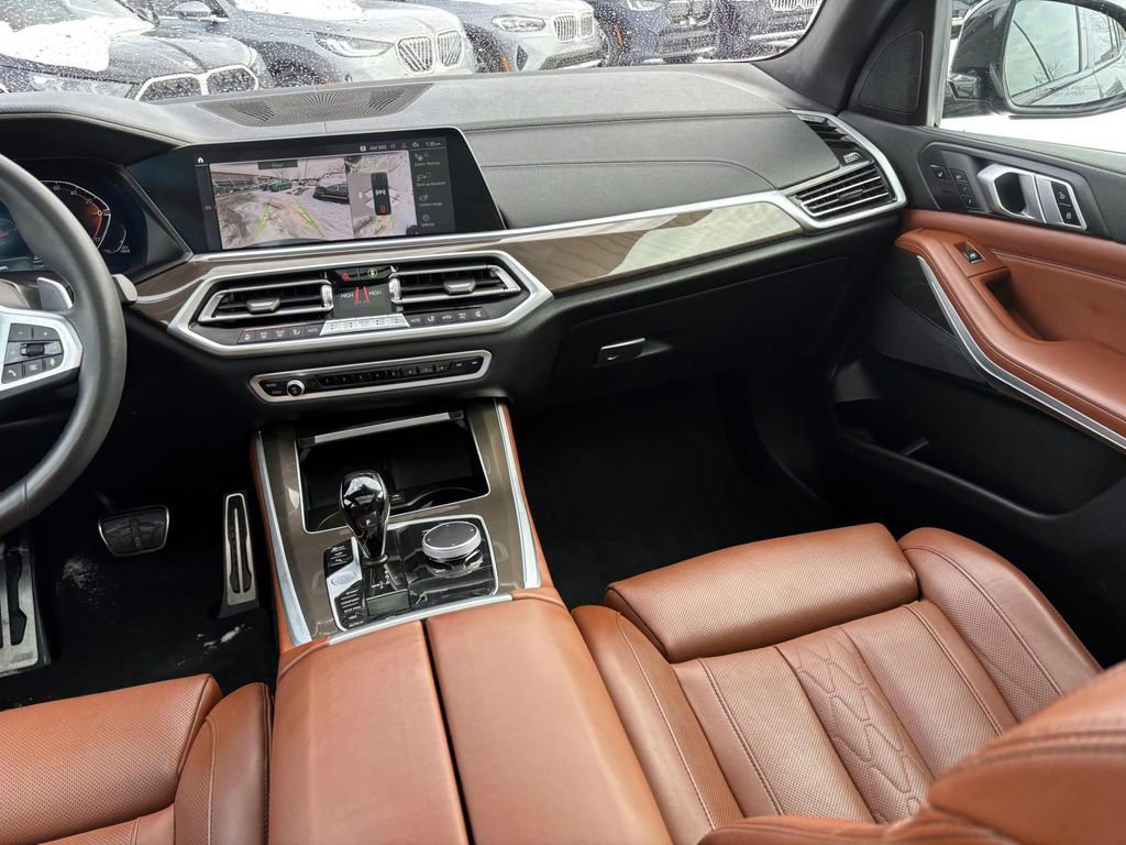 Certified 2022 BMW X5 xDrive40i w/ M Sport Package image 31