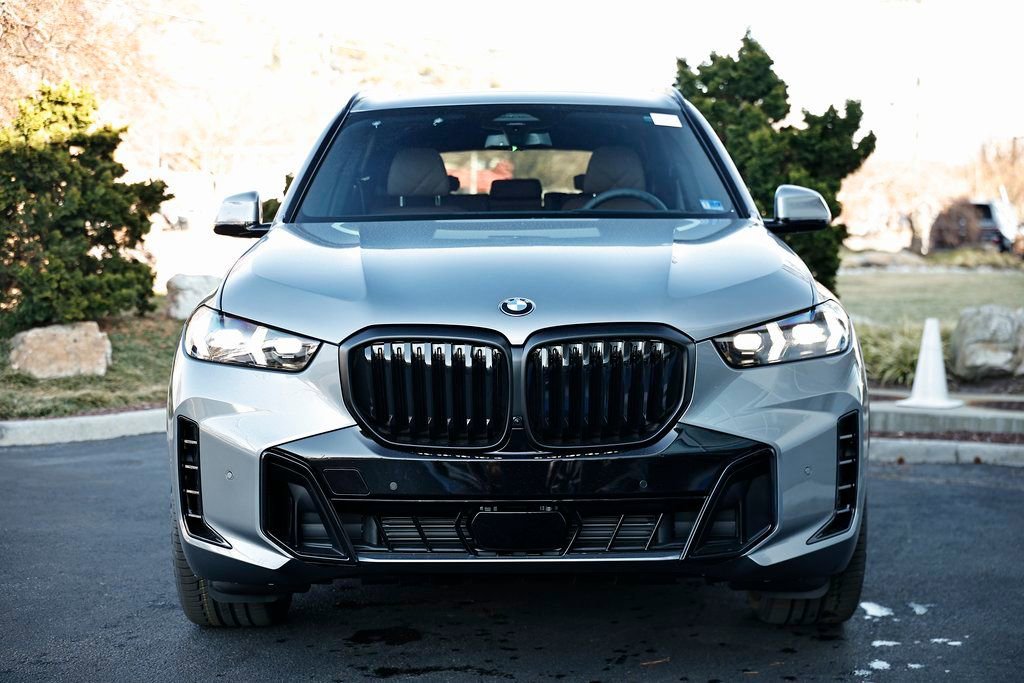 New 2026 BMW X5 xDrive40i w/ M Sport Package image 13
