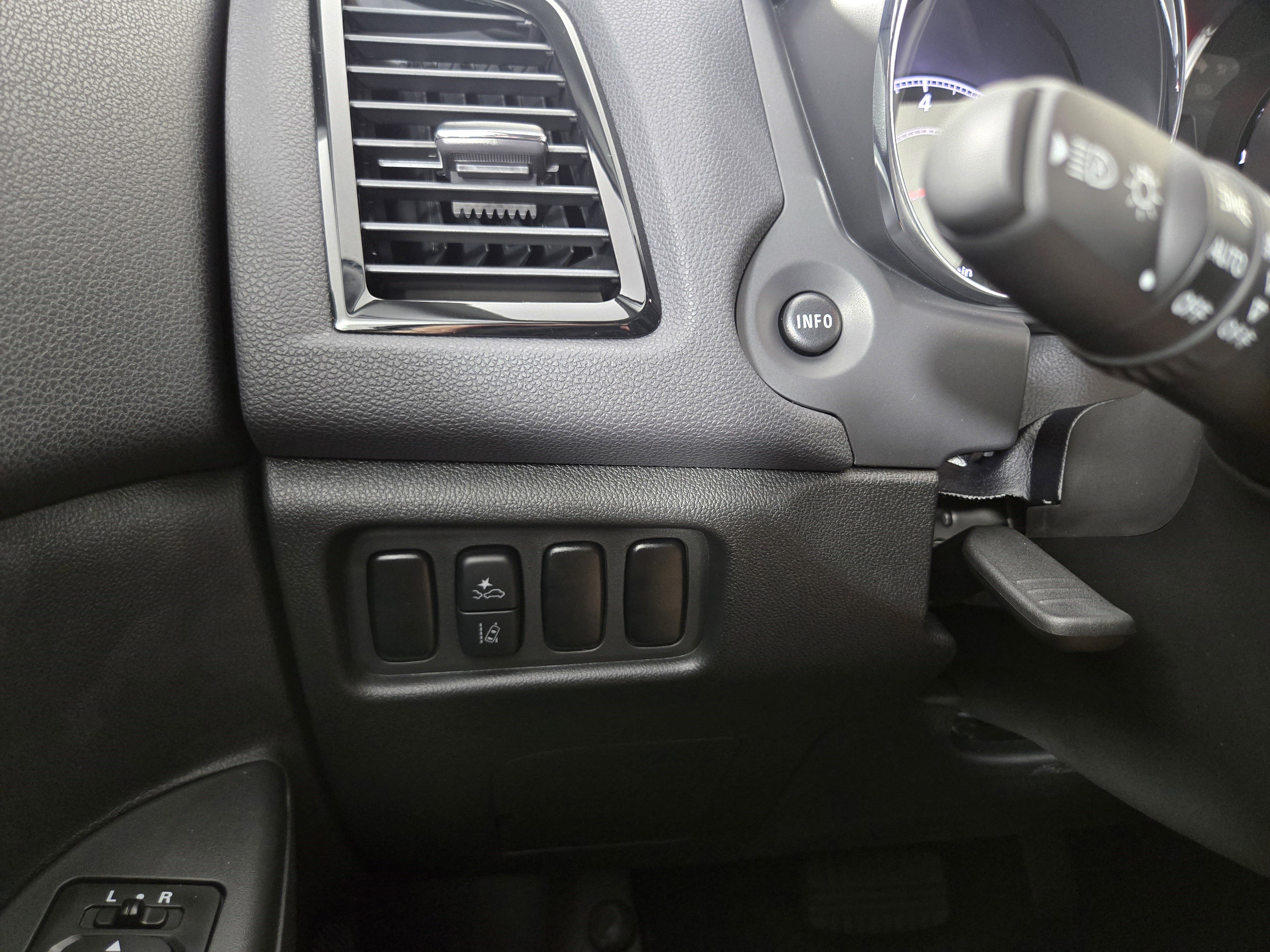 New 2025 Mitsubishi Outlander Sport LE image 26