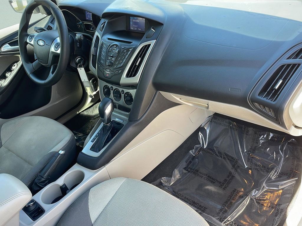 Used 2014 Ford Focus SE image 35