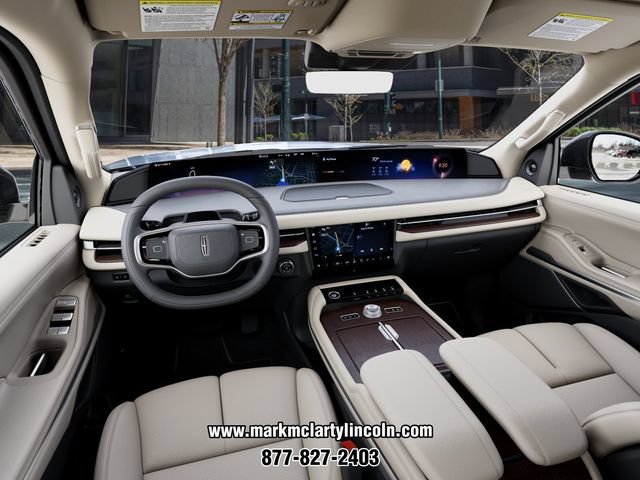 New 2027 Lincoln Navigator Premiere AWD/4WD image 9