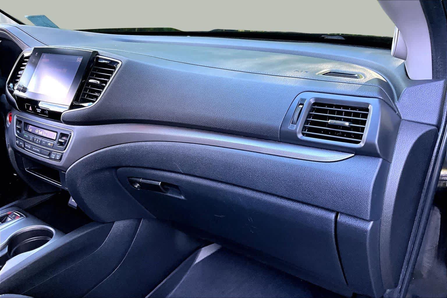 Used 2021 Honda Ridgeline Sport image 17